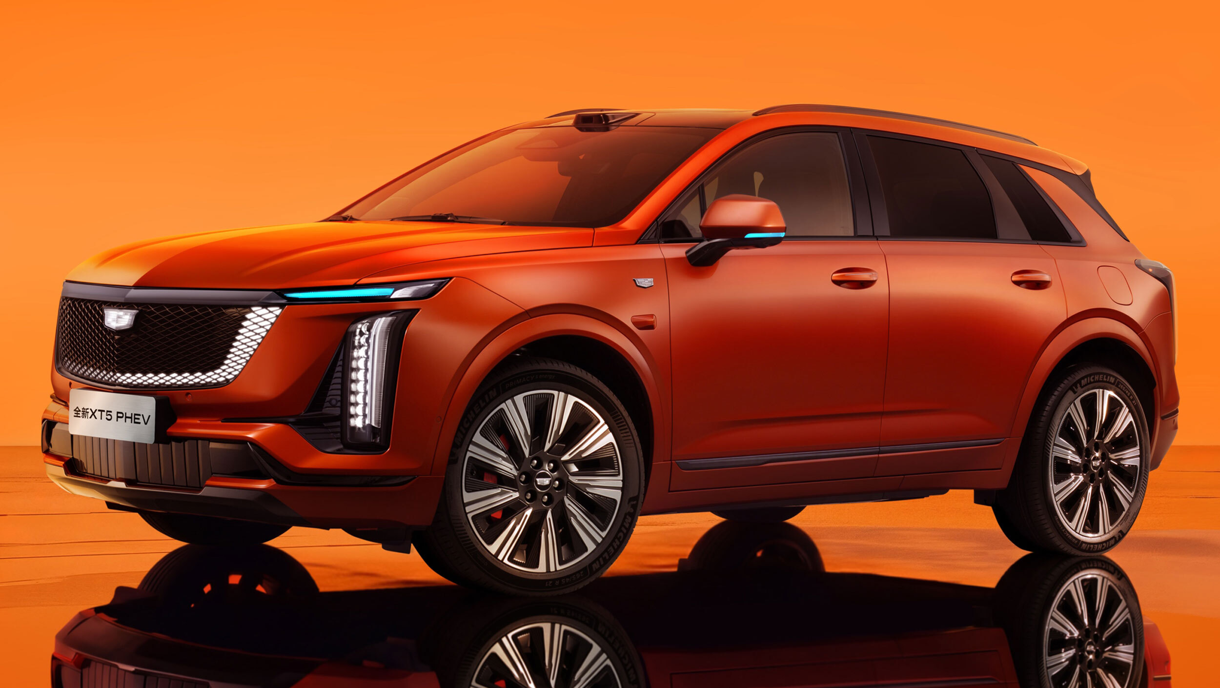 Cadillac Debuts New XT5 PHEV In China As Americans Are Still Left Waiting | Carscoops