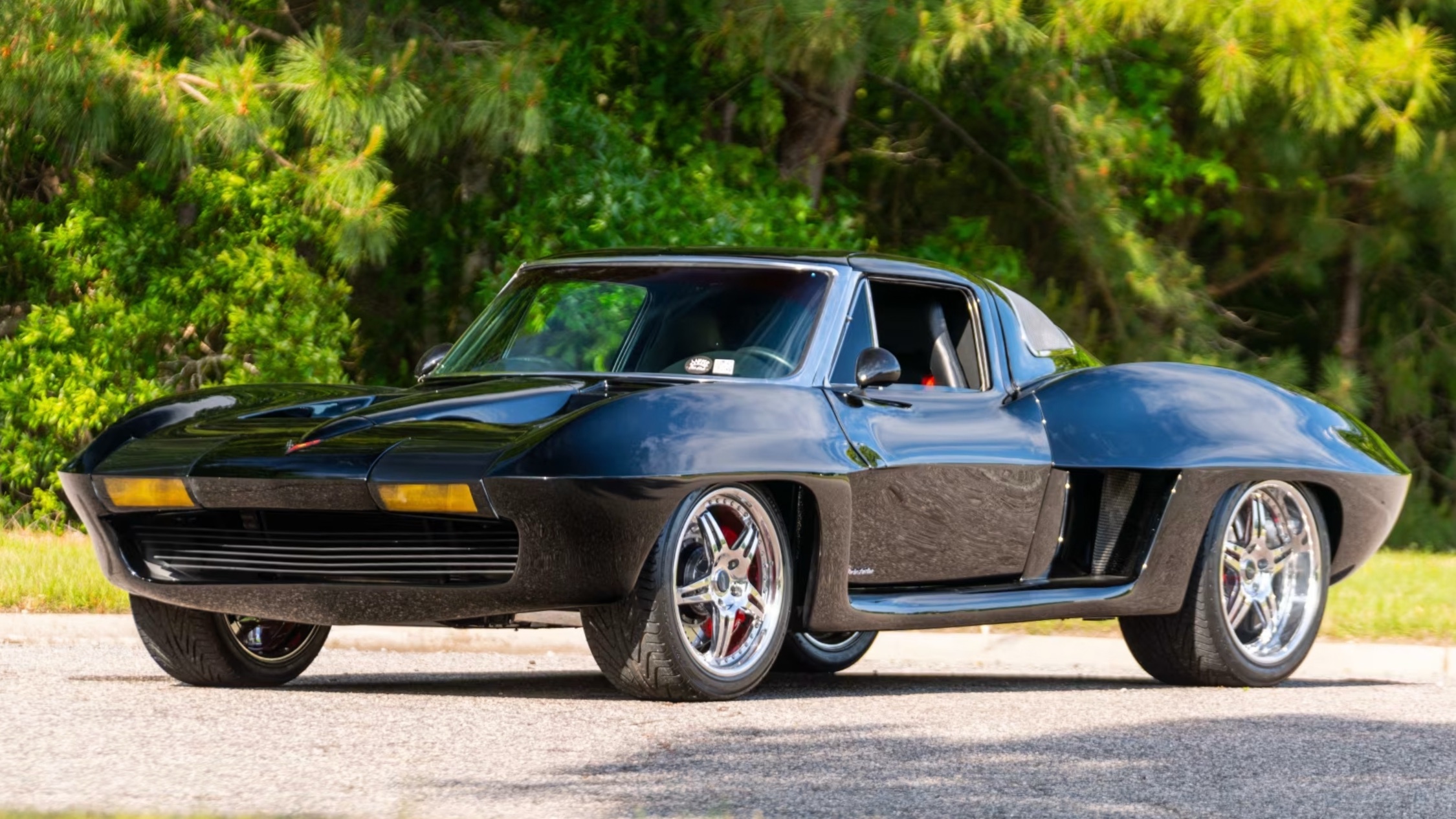 This Mid-Engine Split-Window ’63 Corvette C2 Is Guaranteed To Split Opinion | Carscoops