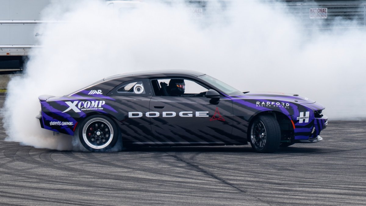 Dodge Is Doing Everything It Can to Make People Like the New Charger—Except Give It a V8