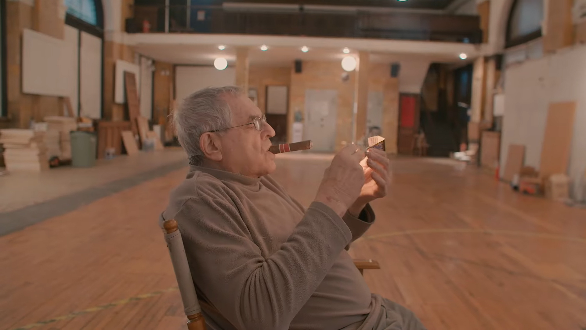 Jay Maisel, whose ‘light, color, gesture’ philosophy shaped generations of photographers, dies at 95 | DPReview