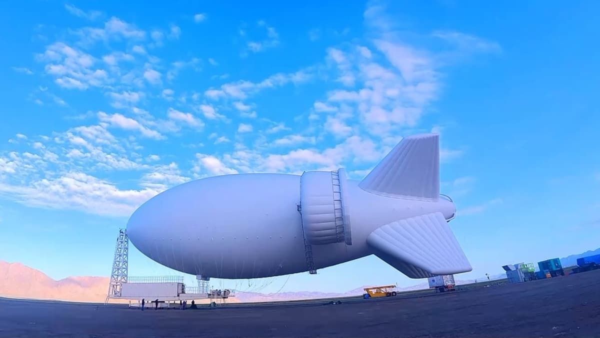 World’s first 4,000-meter airborne wind turbine tested by China — its 747-sized helium blimp generates megawatt power from high-altitude winds