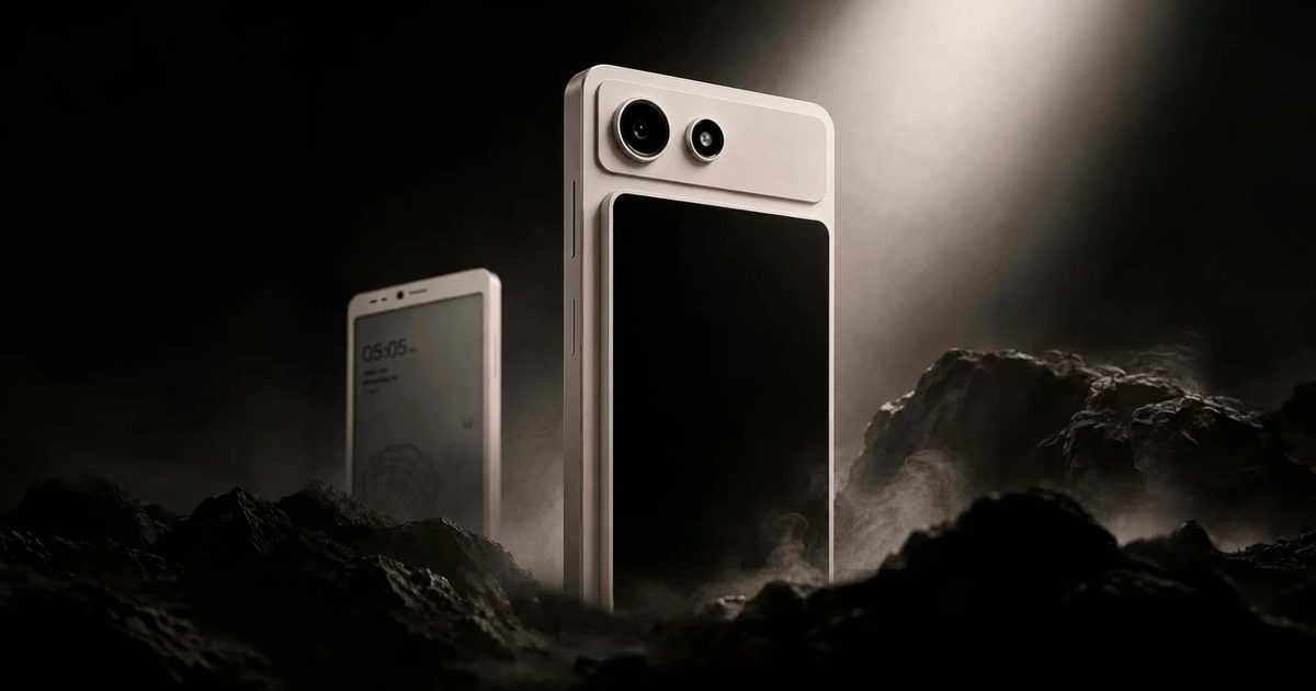 Hisense made a phone with a second screen you can literally take off