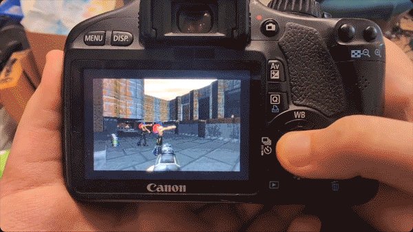 Now you can play Doom on this 26-year-old DSLR!