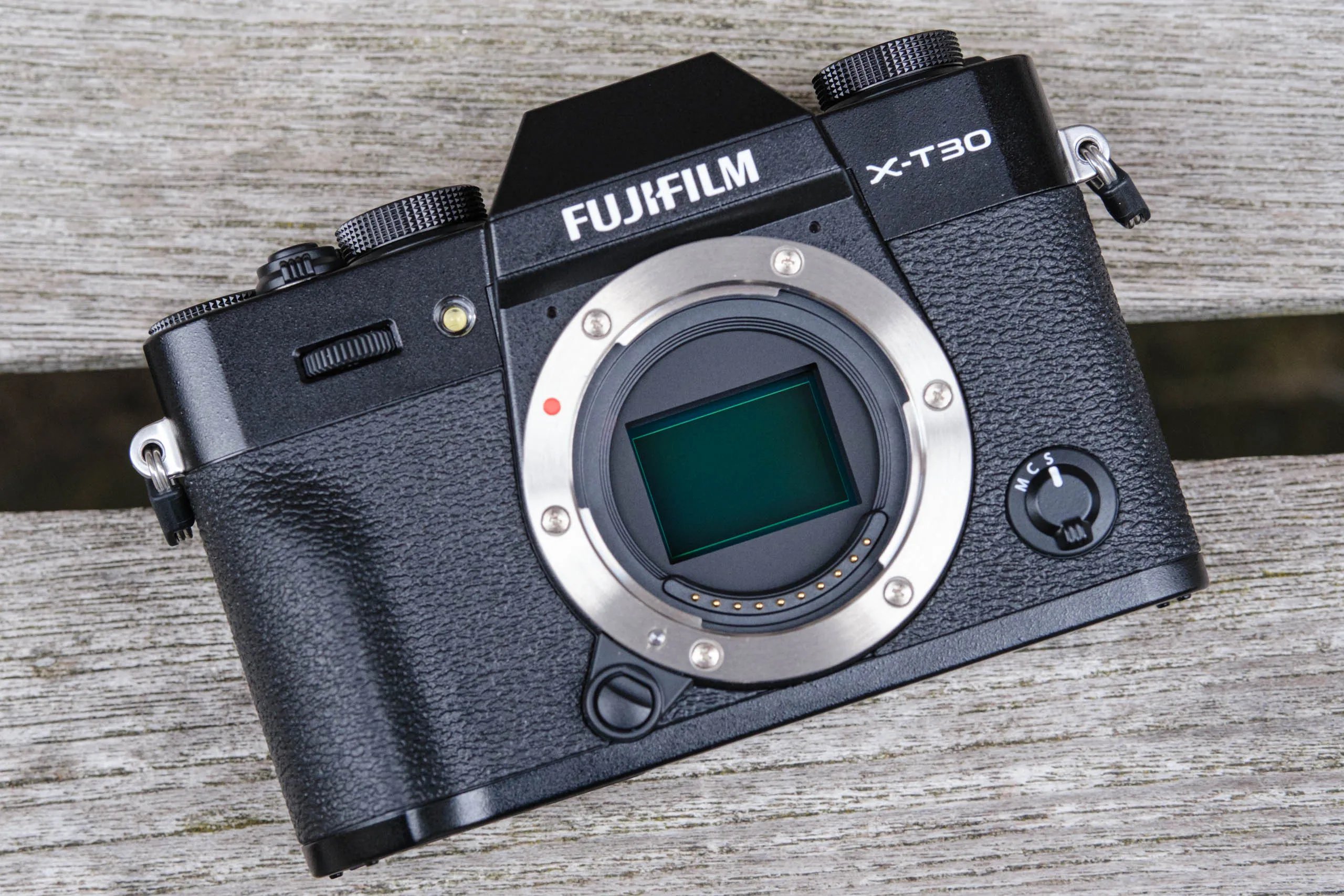 This fabulous camera has DSLR-style handling but benefits from the very latest tech
