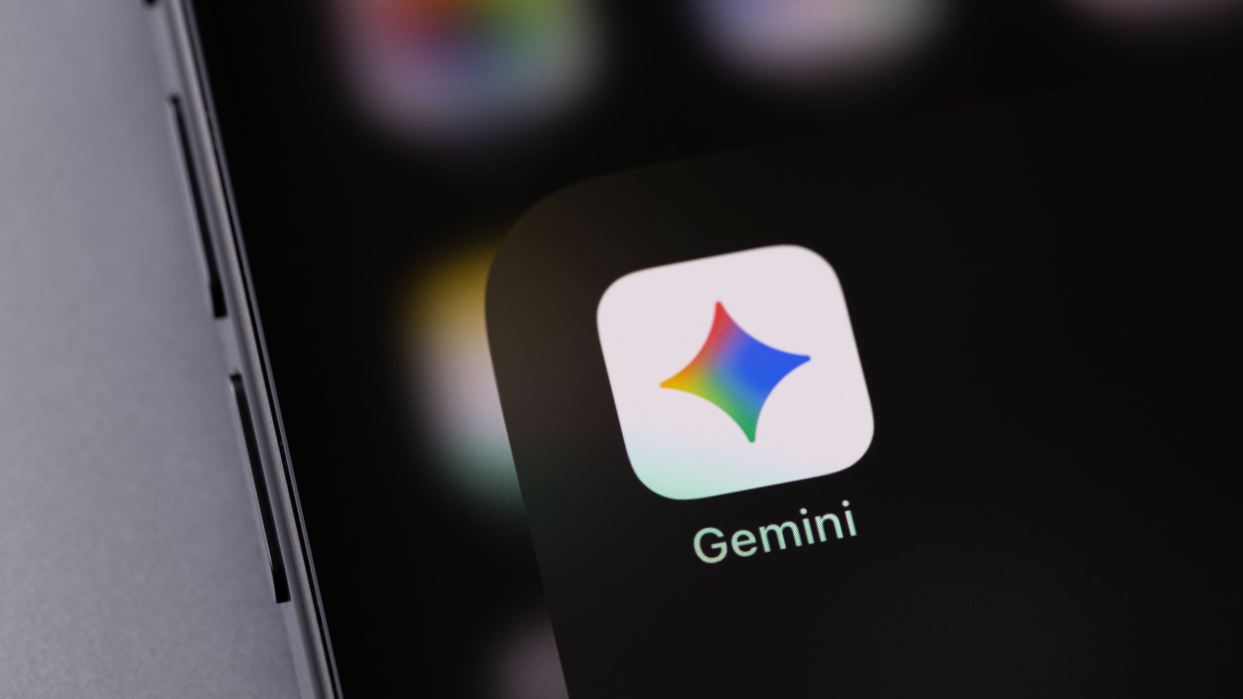 Gemini Live just got a major upgrade — now it can handle interruptions, visuals and multiple languages