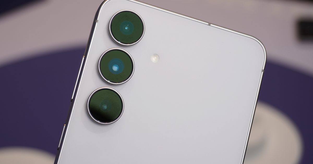 Samsung’s cheaper Galaxy S26 FE may get one camera feature I absolutely loved