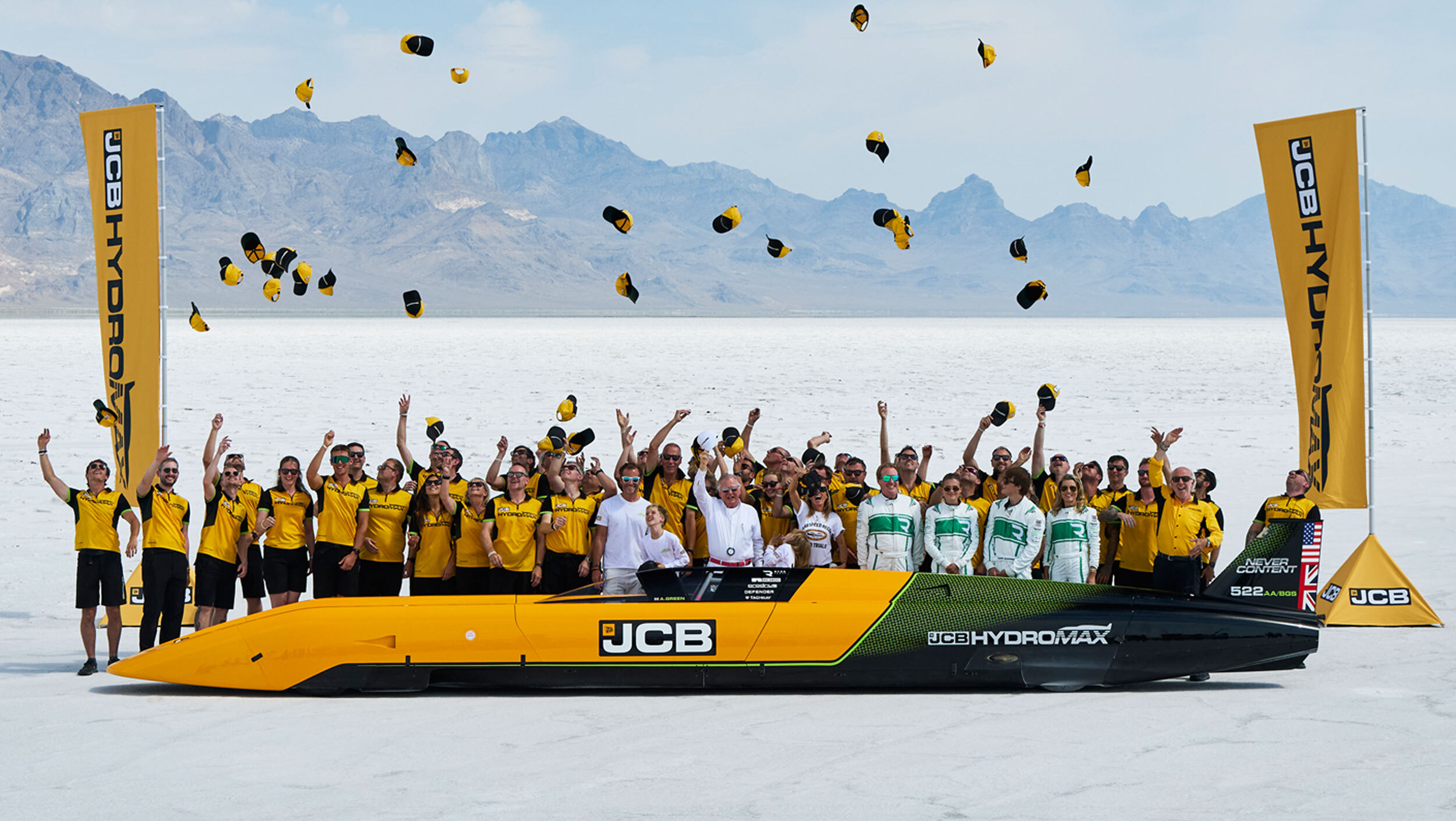 JCB Hydromax Sets New Land Speed Record Of 406 MPH | Carscoops