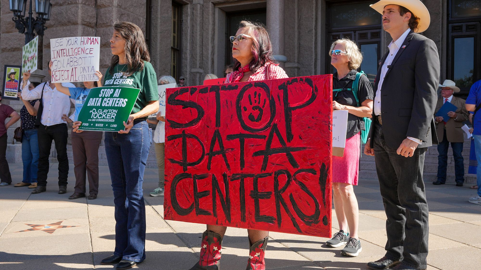 U.S. gov’t moves to suppress pushback on data centers by removing requirements for public input on pollution — EPA change would allow air pollution permits without publicizing them
