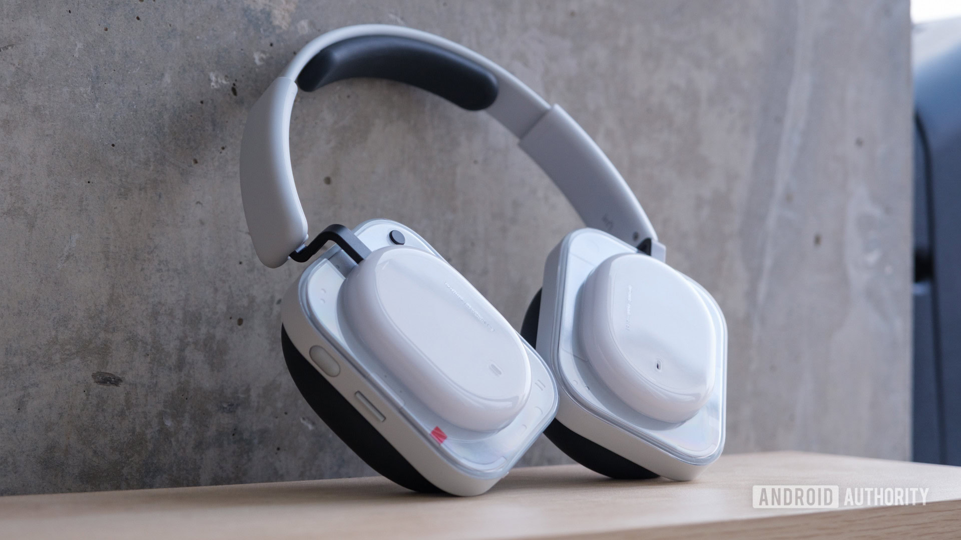 Nothing Headphone (a) drops to a record-low price on Amazon