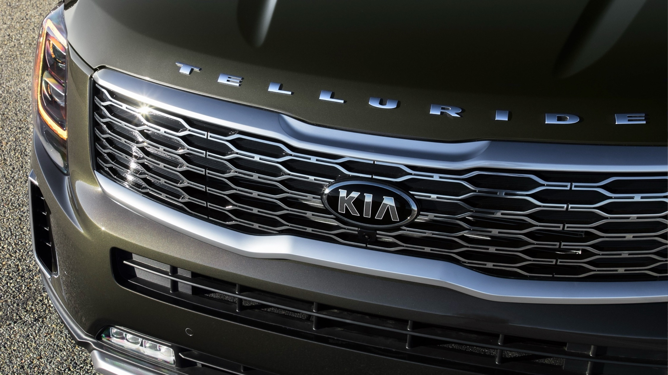 Dealer Allegedly Cannibalized Customer’s Kia To Fix Another, And She Filmed It | Carscoops