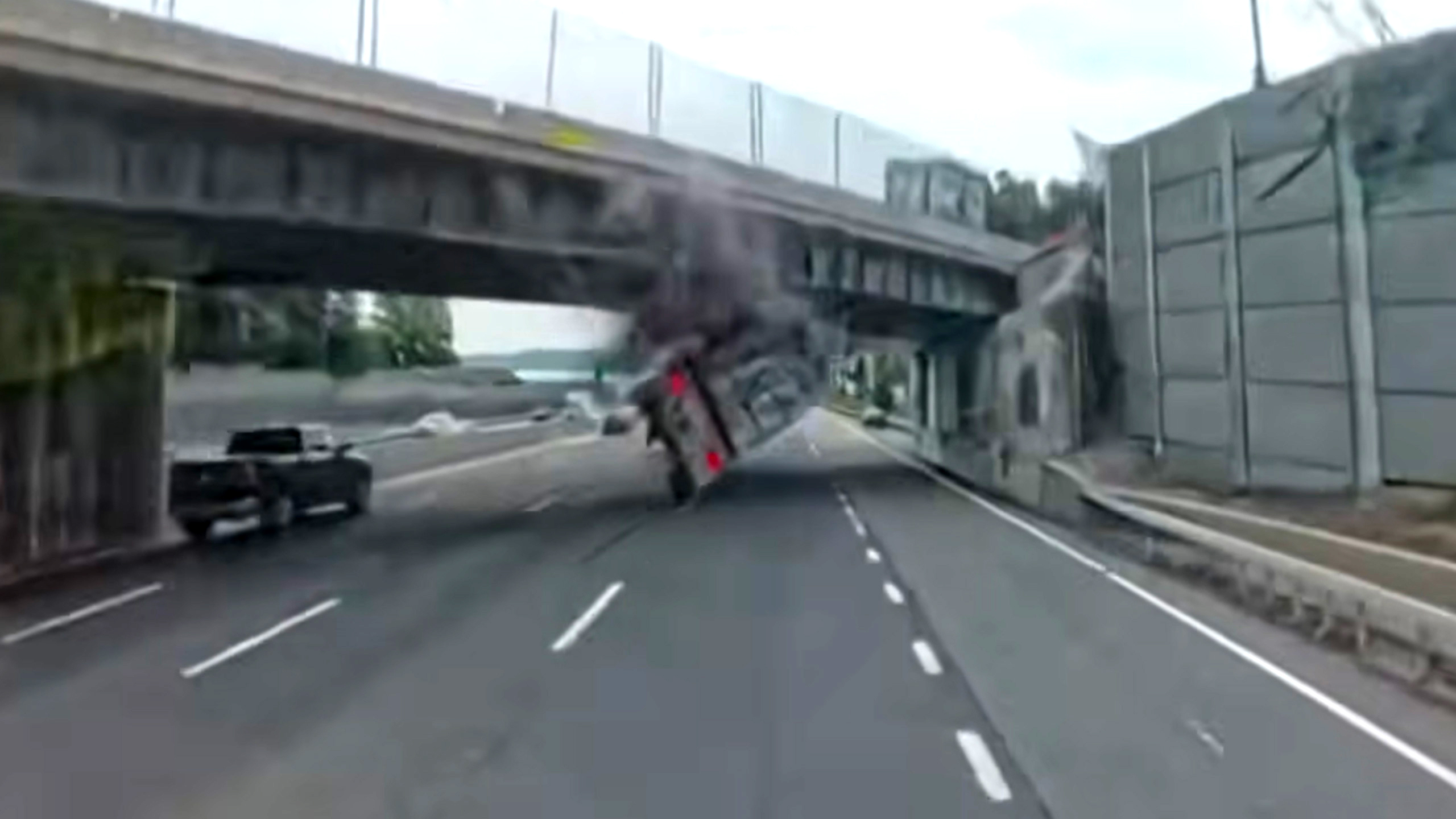 A Semi Hit A New York Overpass At Full Speed And Took A Camry Down With It | Carscoops