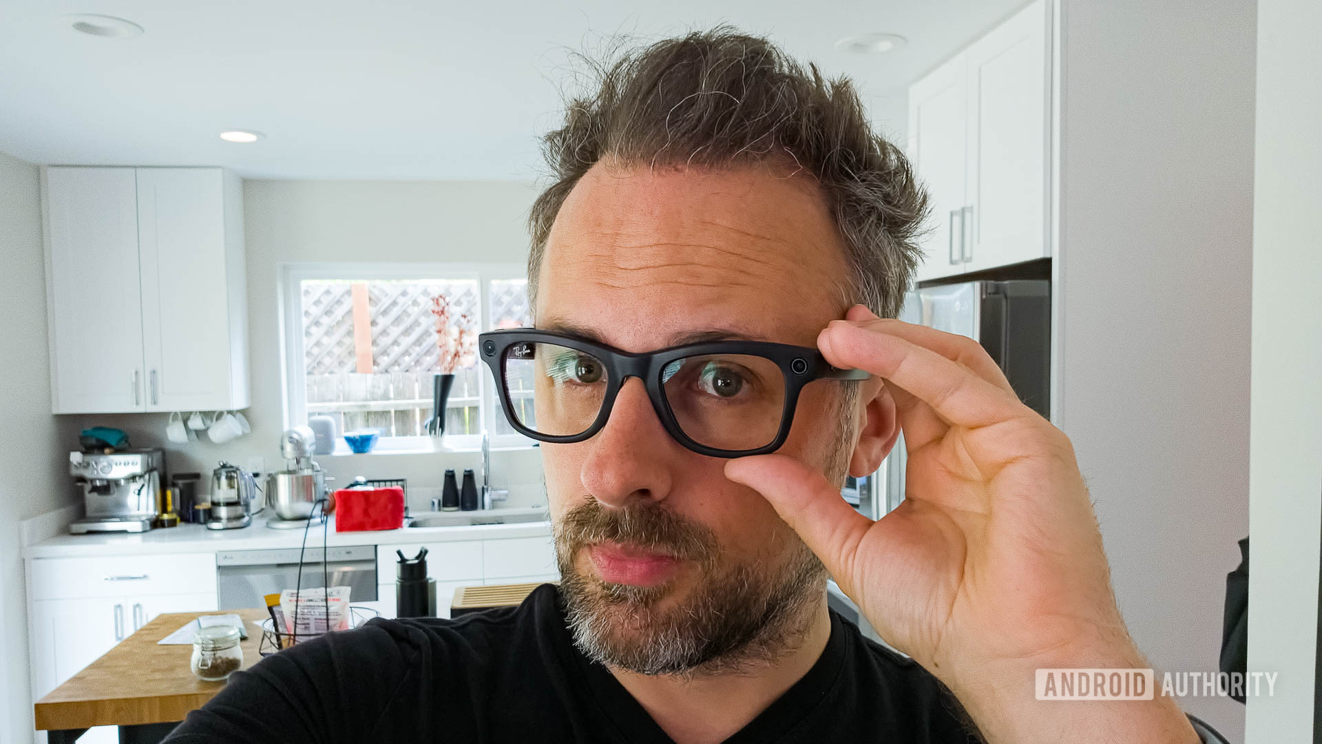 Meta fixes distressingly obvious smart glasses recording LED loophole