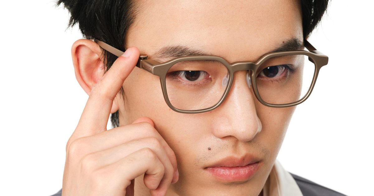 RayNeo’s new iO Smart Glasses slip a tiny display into your line of sight