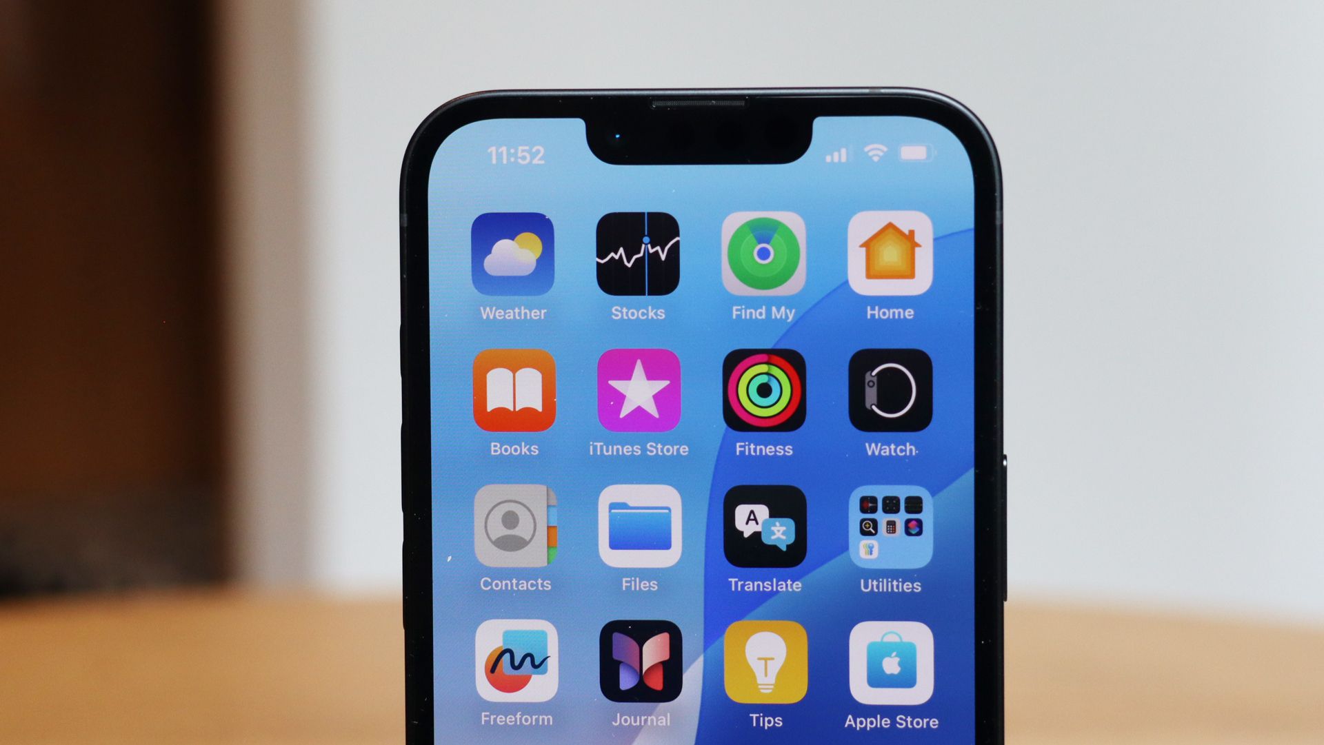 Want a cheap iPhone on a cheap plan? This deal at Metro by T-Mobile gets you a device included without having to trade