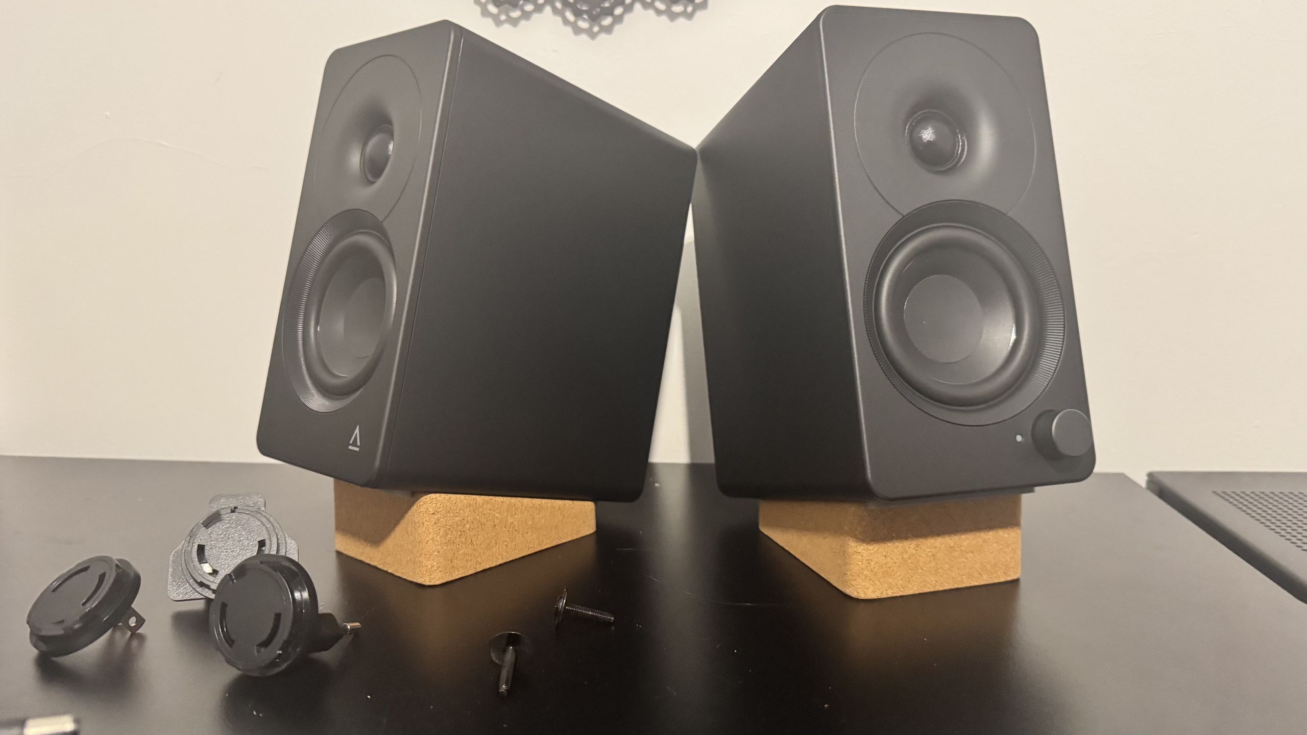 Creative’s new compact speakers are light enough to fit on my desk and loud enough to shake it