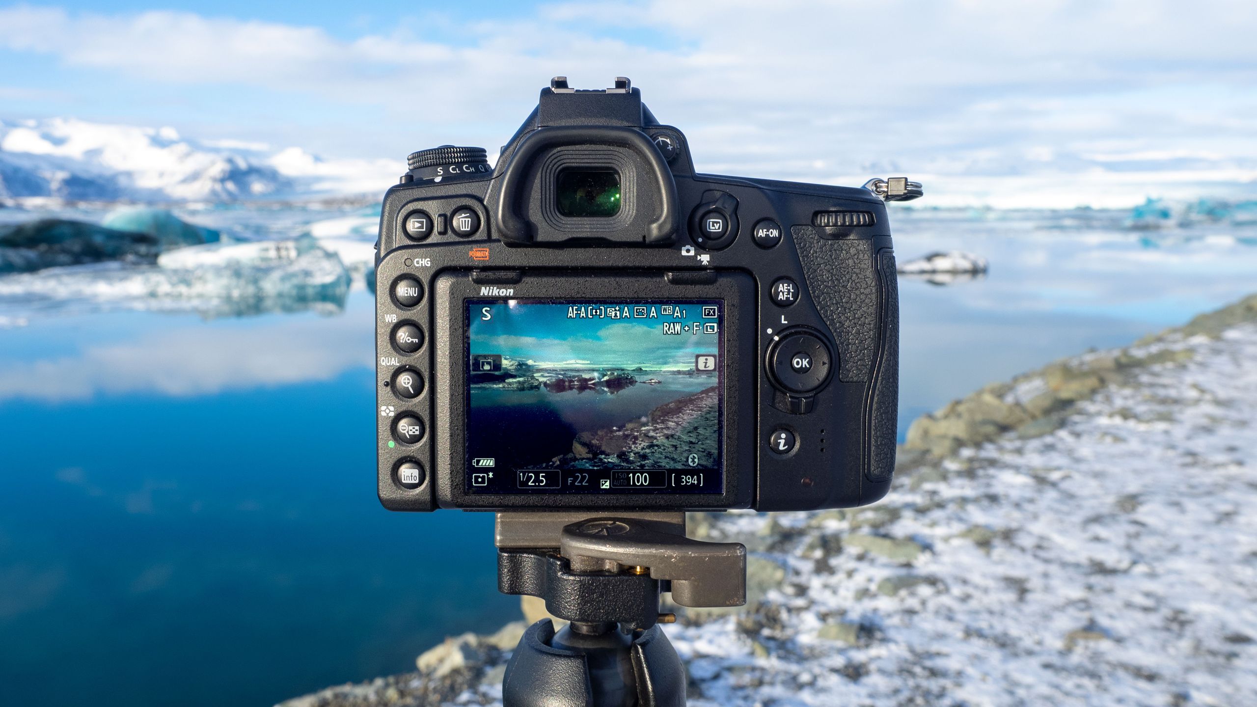 Even 6 years later, these high-end full-frame DSLRs receive a fresh firmware update