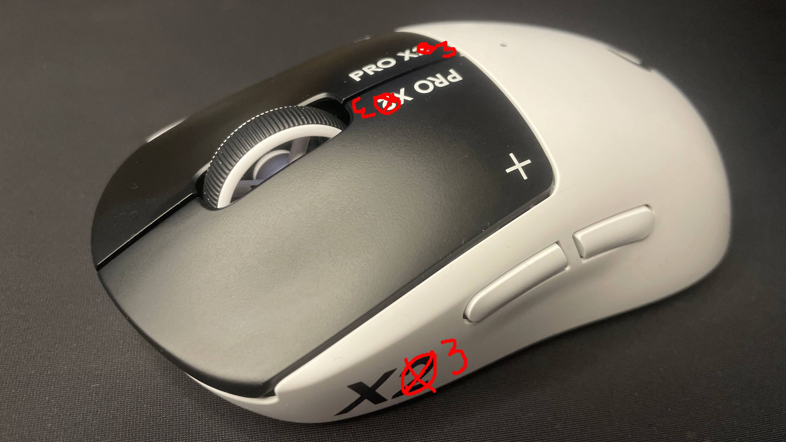 These might be the first pictures of the next Logitech Superstrike