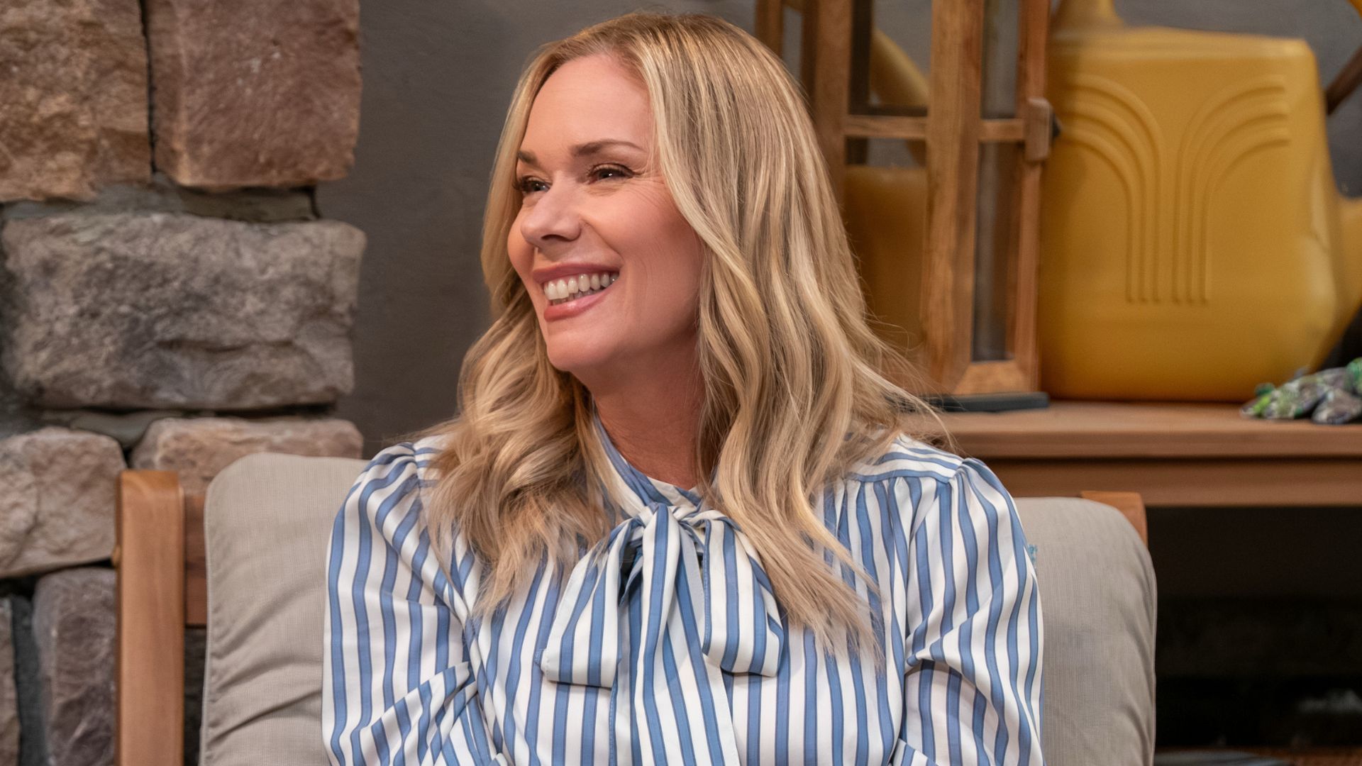 Leanne season 2 on Netflix is made for Stuart Fails to Save the Universe haters — and the new comedy proves why Chuck Lorre is the ‘King of Sitcoms’