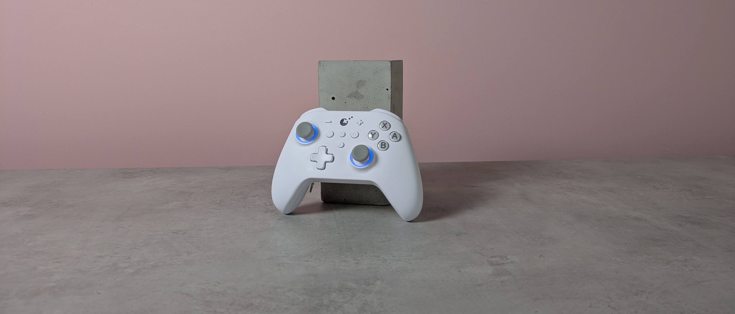 I tested a PC and Nintendo Switch 2 controller that looks like your standard Xbox gamepad — but it hides some great hardcore features that set it apart
