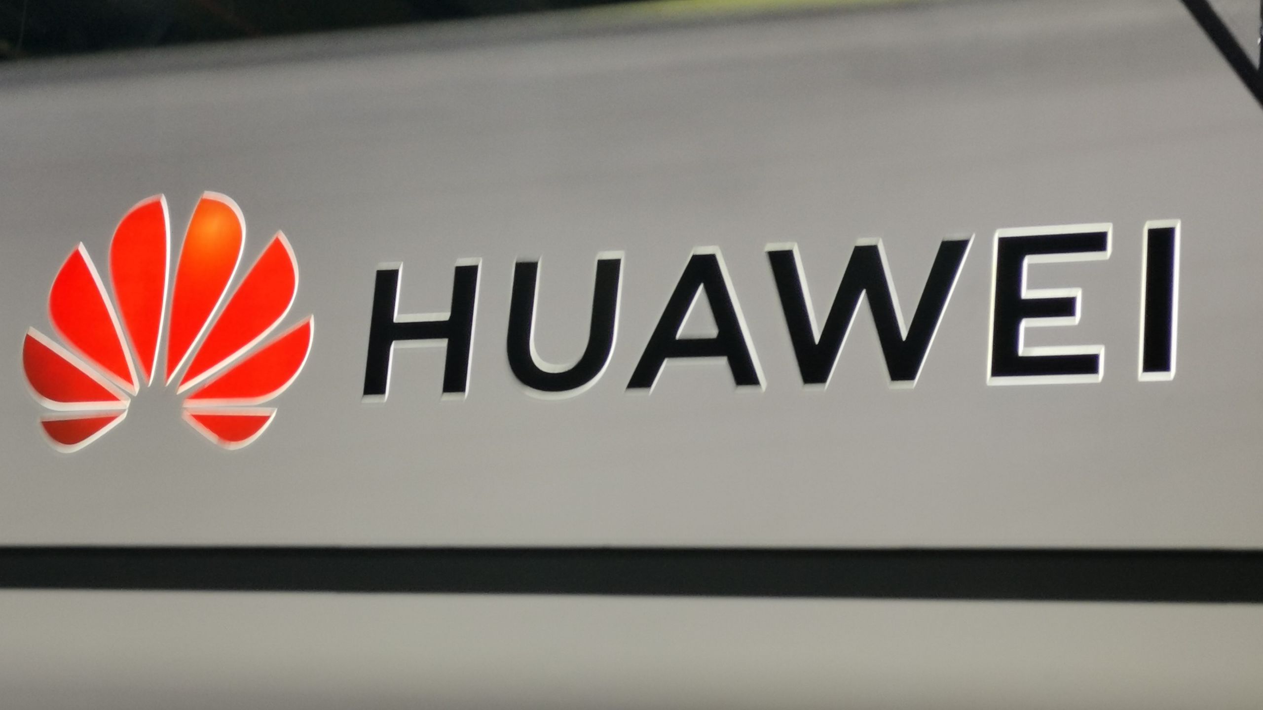 HP and Huawei sign license-sharing agreement on Wi-Fi tech – but won’t reveal what they’re working on