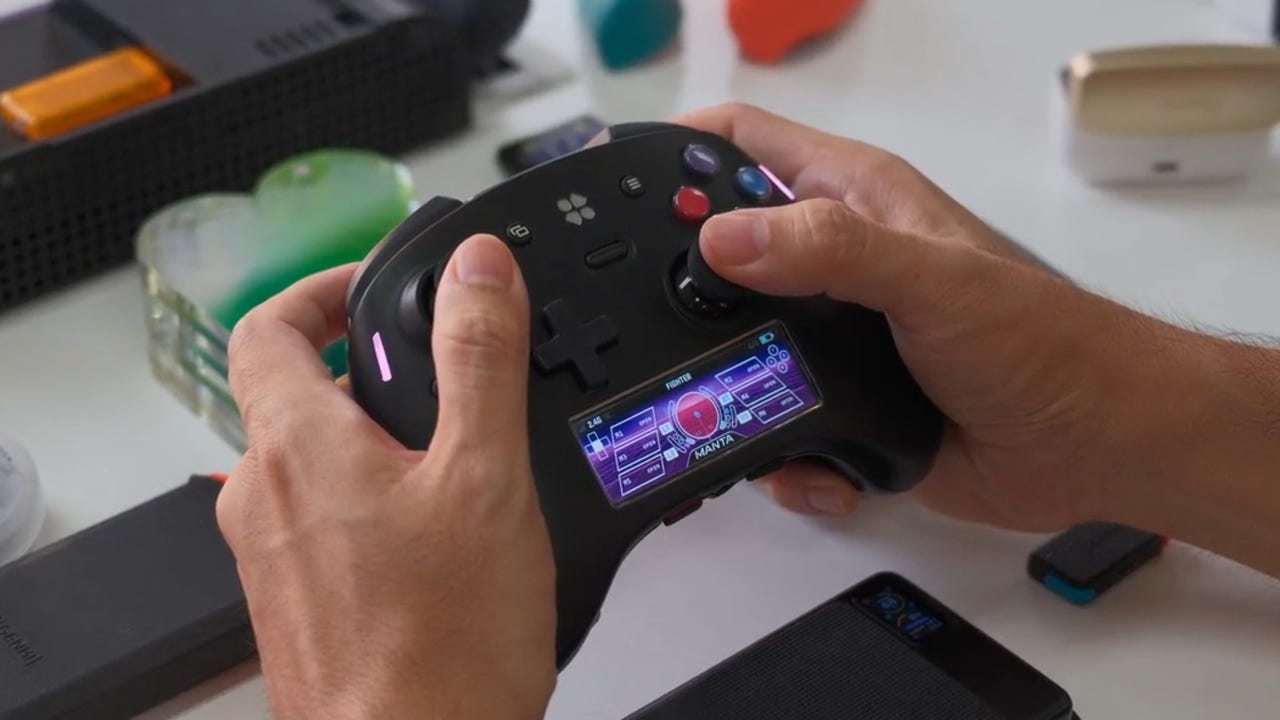This Might Be the Most Ridiculously Over-Engineered Controller I’ve Ever Seen, With an Entire Operating System Built Into the Shell – And I Totally Want One