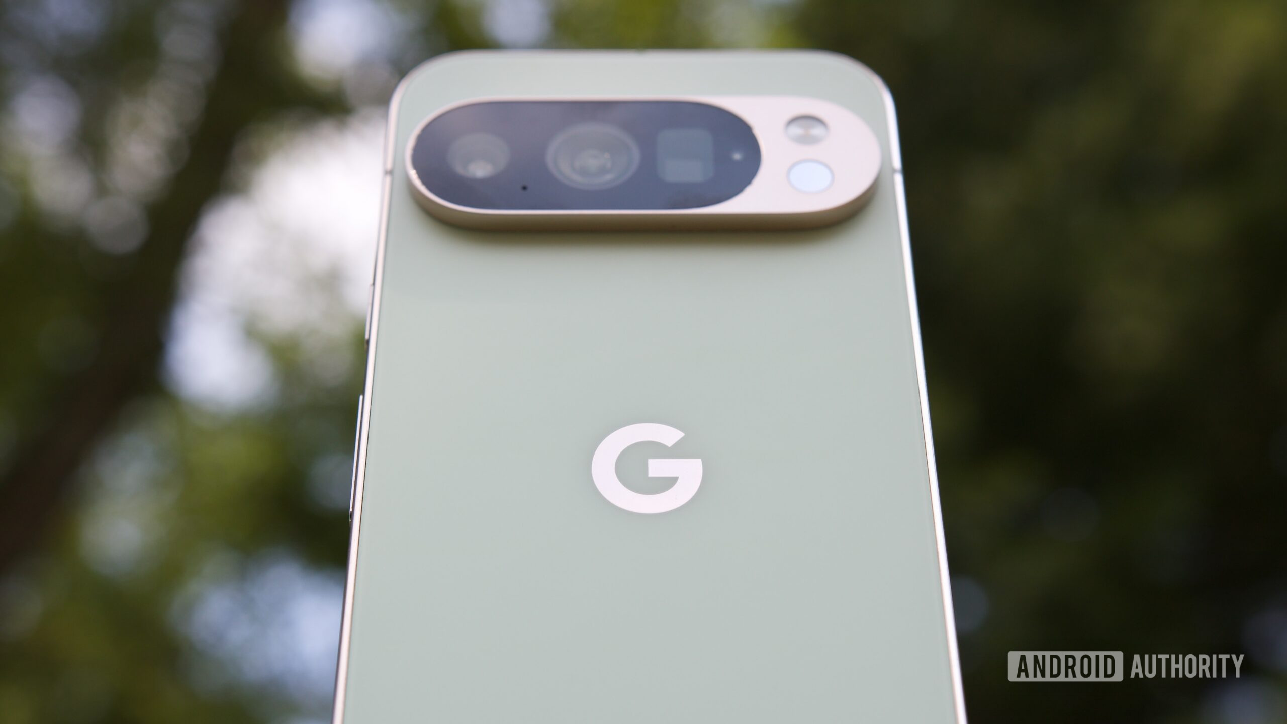 These Pixel features are the reason people stay, survey reveals