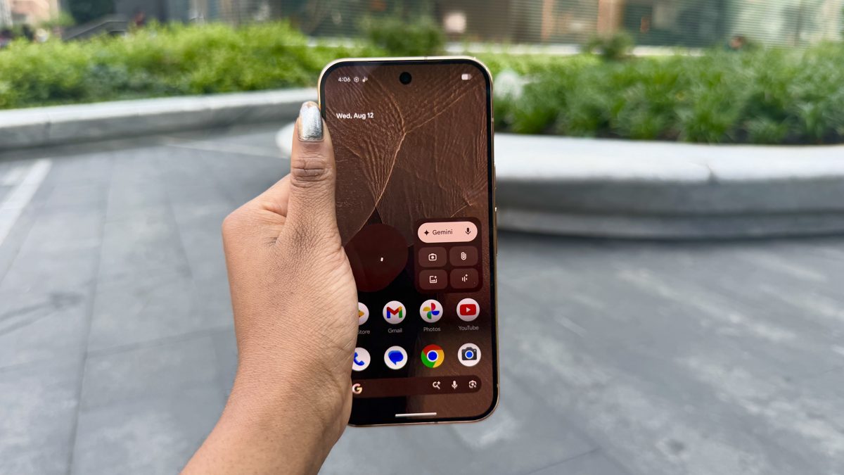 Google Pixel 11 Pro Review: Same Compact Size, Big AI Upgrades
