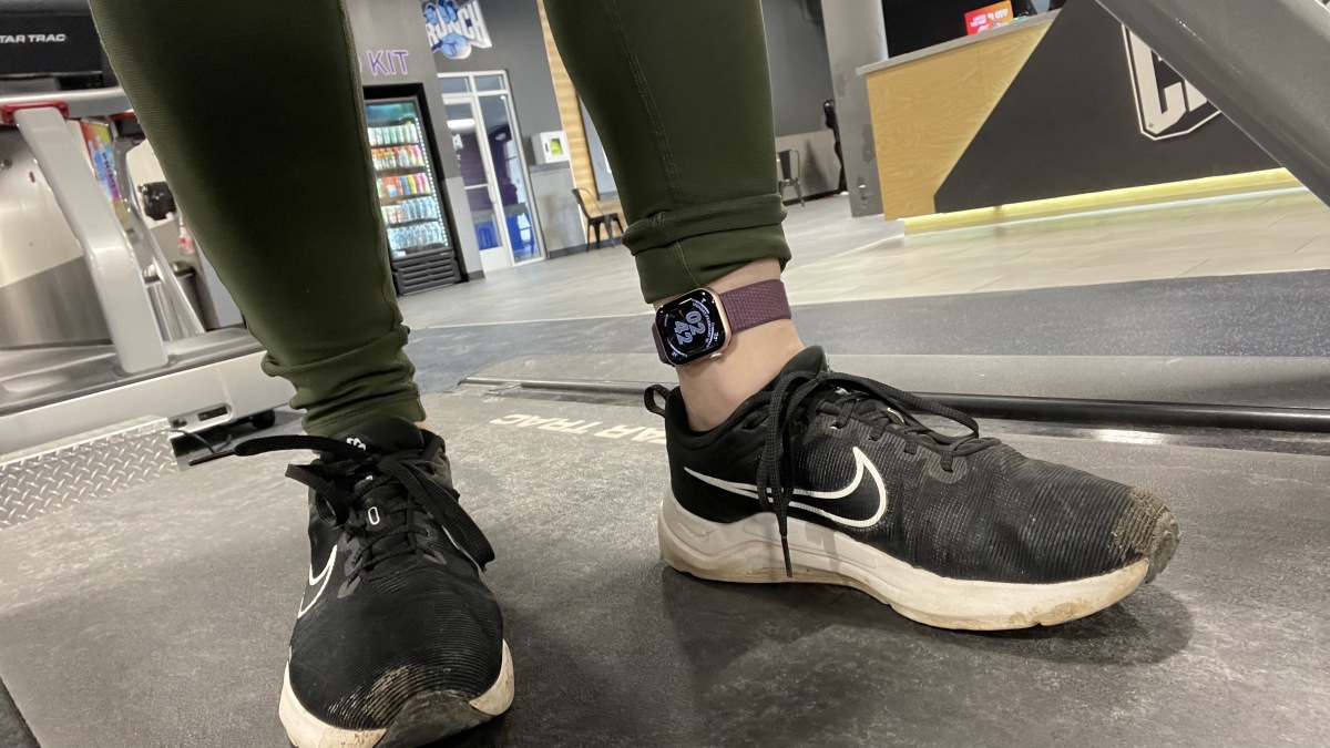 Why (and How) to Wear Your Apple Watch on Your Ankle