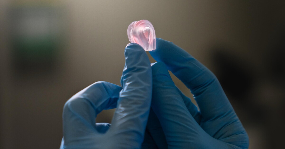 Strong 3D printable elastic polymer resists damage
