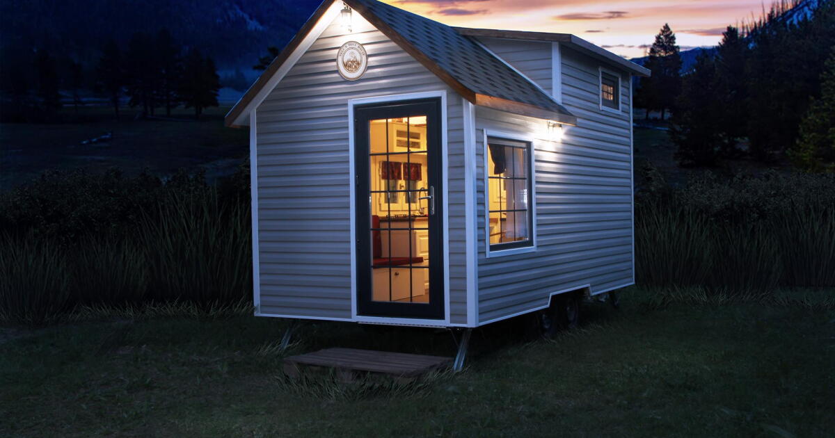 Compact tiny house embraces nomadic off-grid living