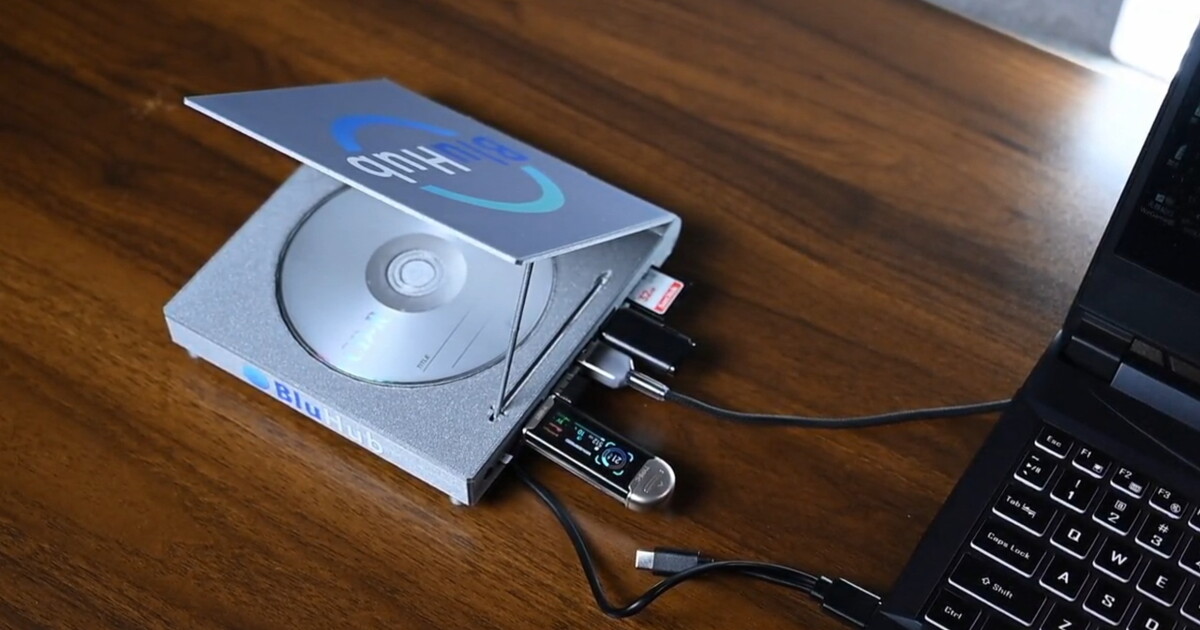 Blu-ray burner doubles as USB hub and card reader