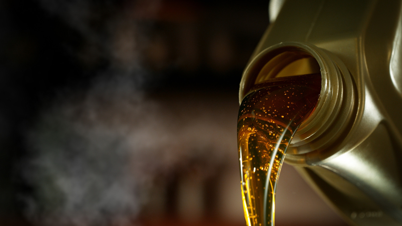 What Makes Hydraulic Oil So Different From Motor Oil? – SlashGear