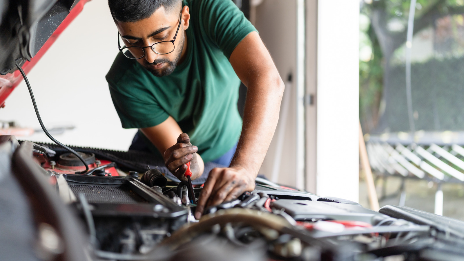 There’s A Good Reason Why Some Car Components Are So Hard To Reach – SlashGear