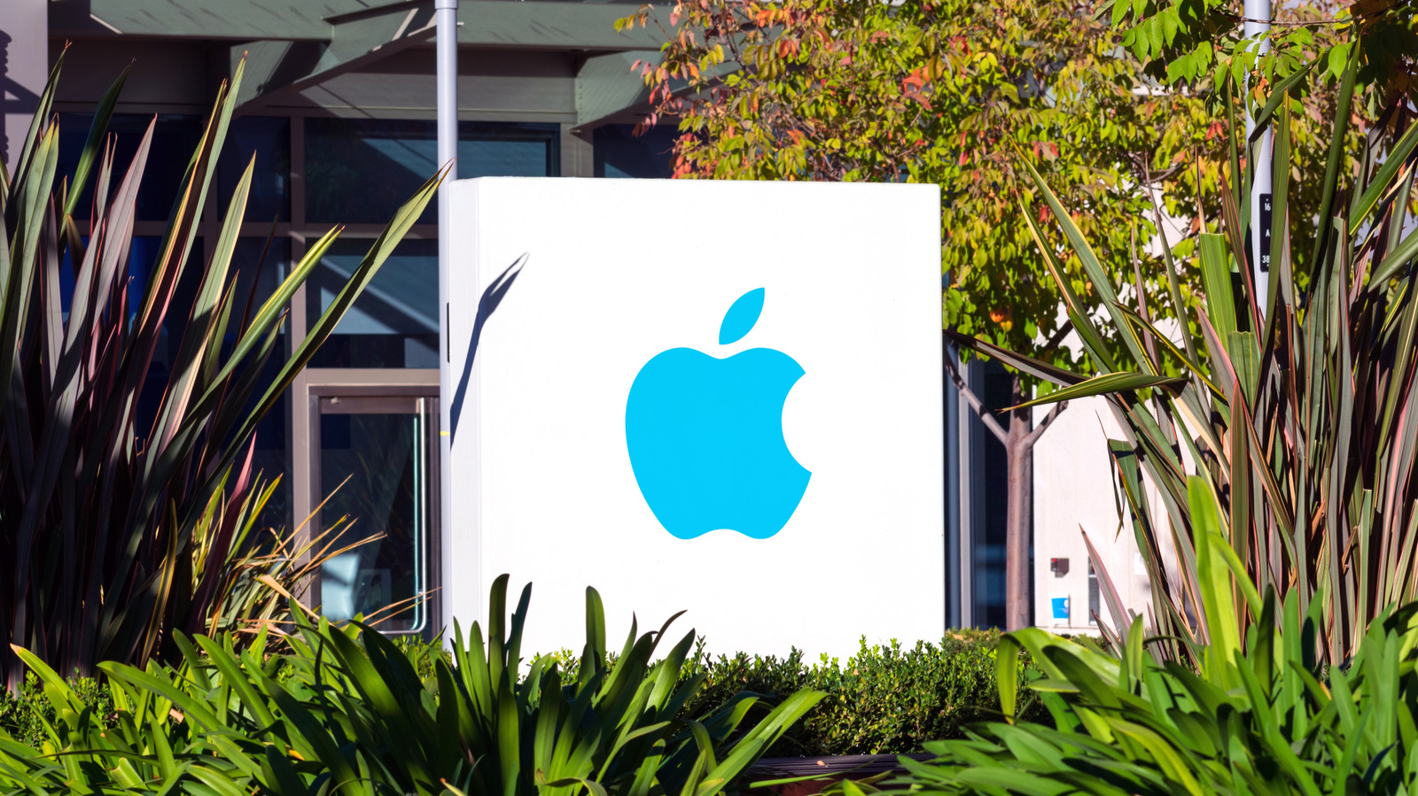 OpenAI says Apple ‘is getting this wrong’ after trade secret lawsuit – Engadget