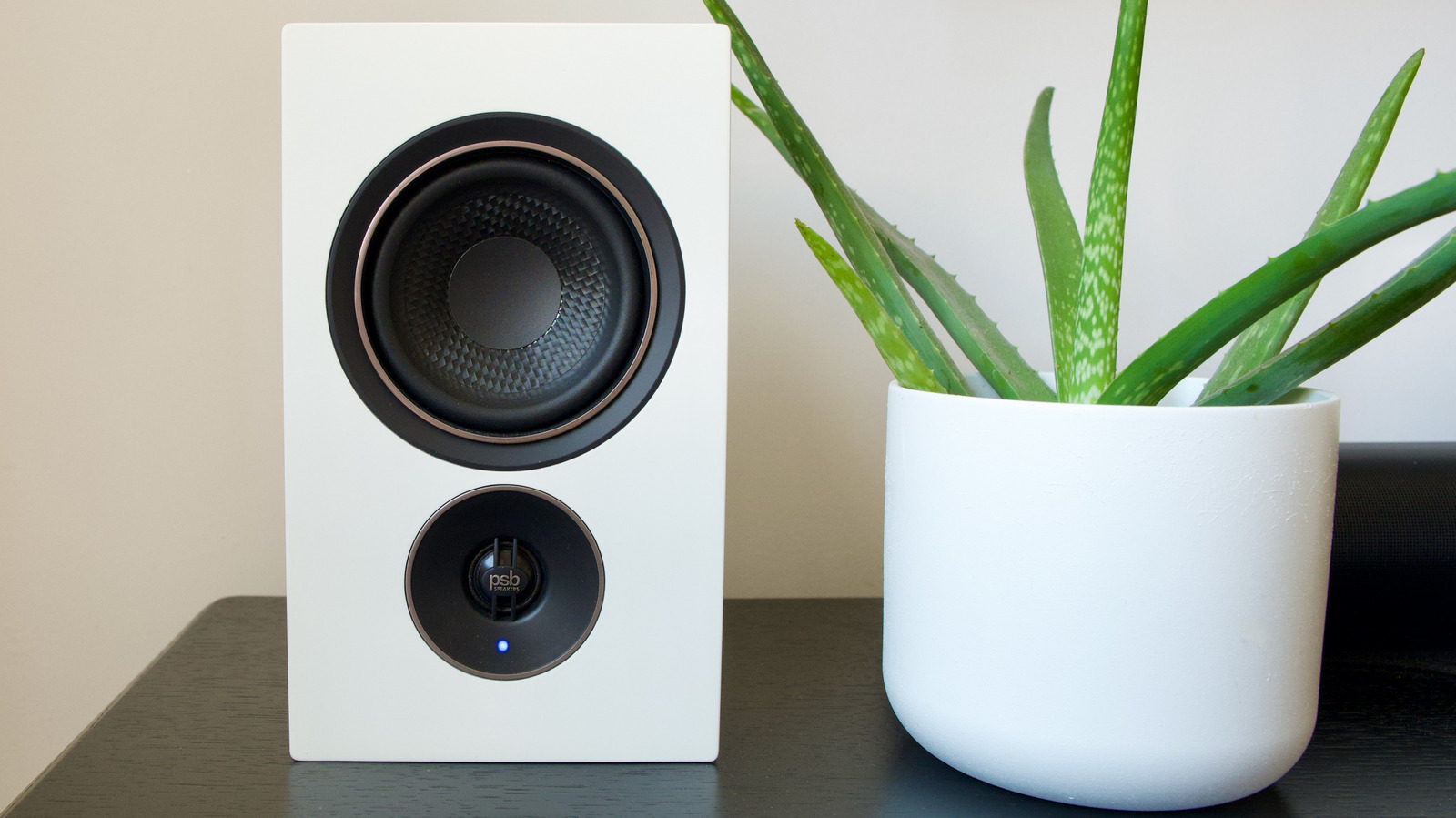 PSB iQ2 review: Premium sound meets smart-speaker convenience – Engadget