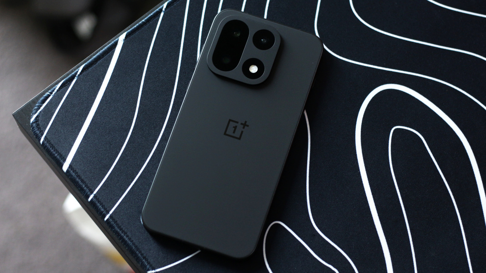 Google Pixel 10 Vs OnePlus 15: Which Phone Offers Better Battery Life? – SlashGear