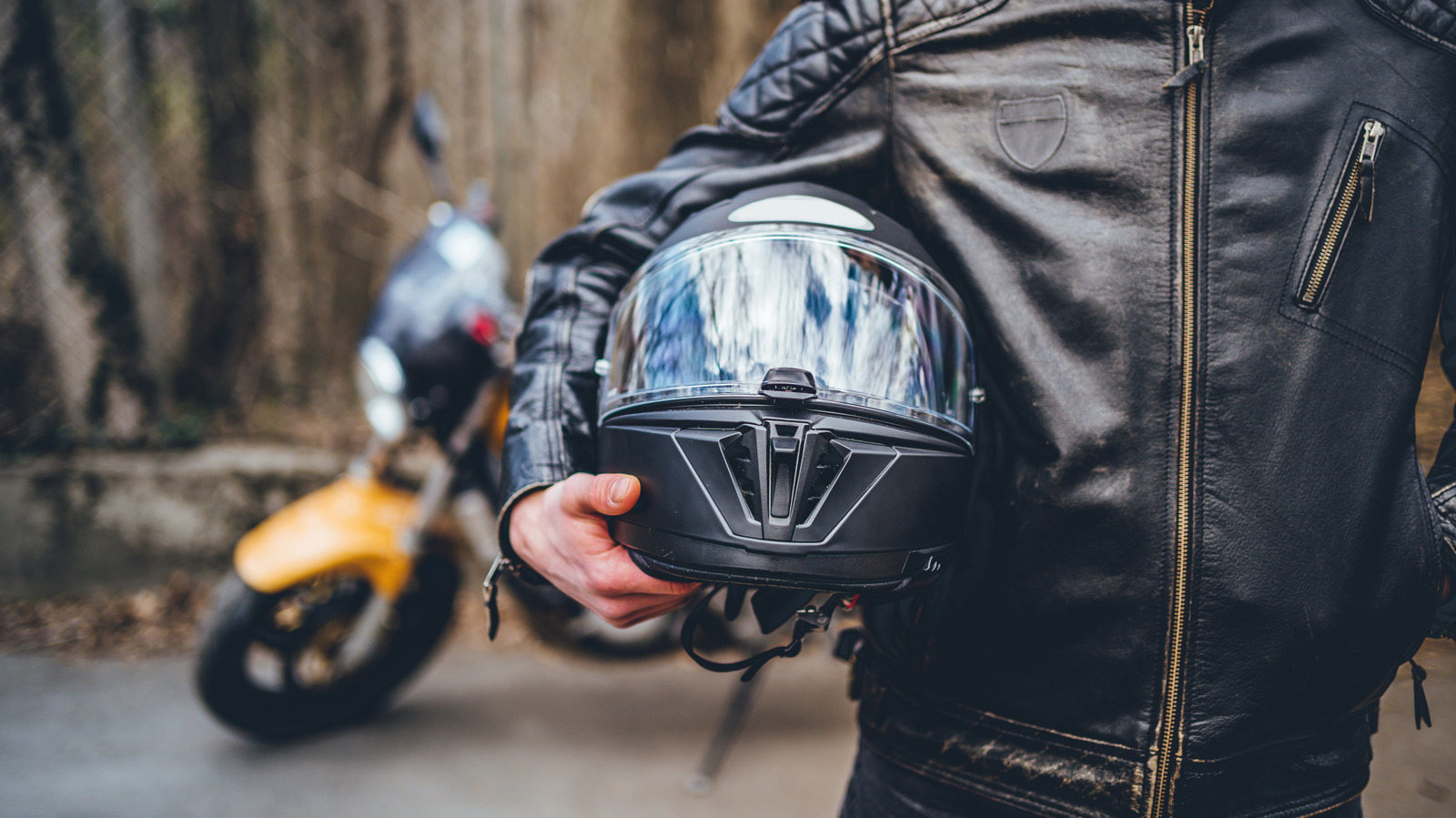 5 Things Every New Motorcycle Rider Should Buy – SlashGear