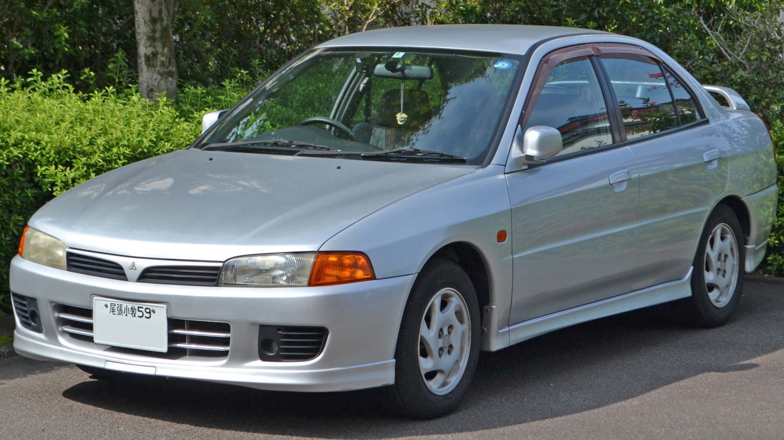 Which Car Has The Smallest V6 Engine? – SlashGear
