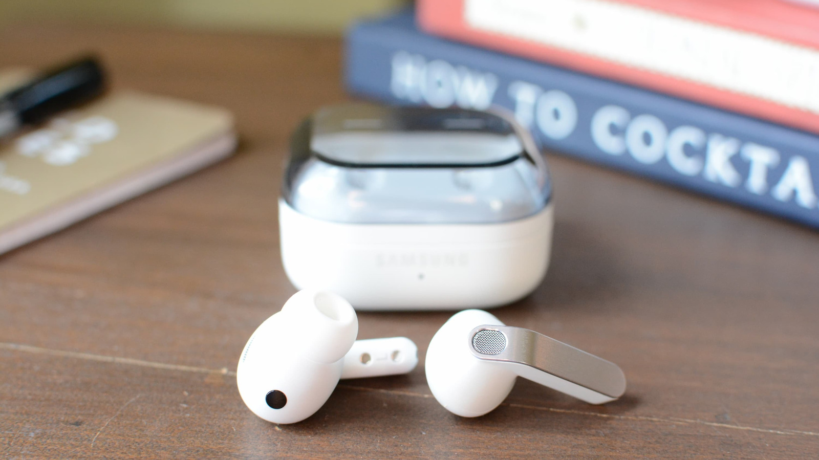 Samsung says a hearing aid feature is coming to Galaxy Buds later this year – Engadget