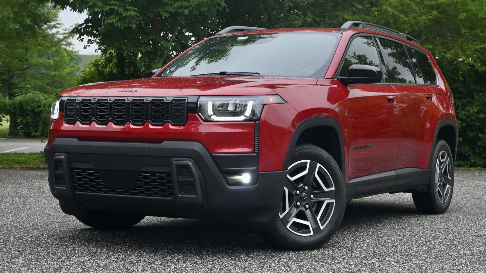 Jeep’s New Hybrid Cherokee Has RAV4 And CR-V In Its Sights, But Does It Deliver? – SlashGear