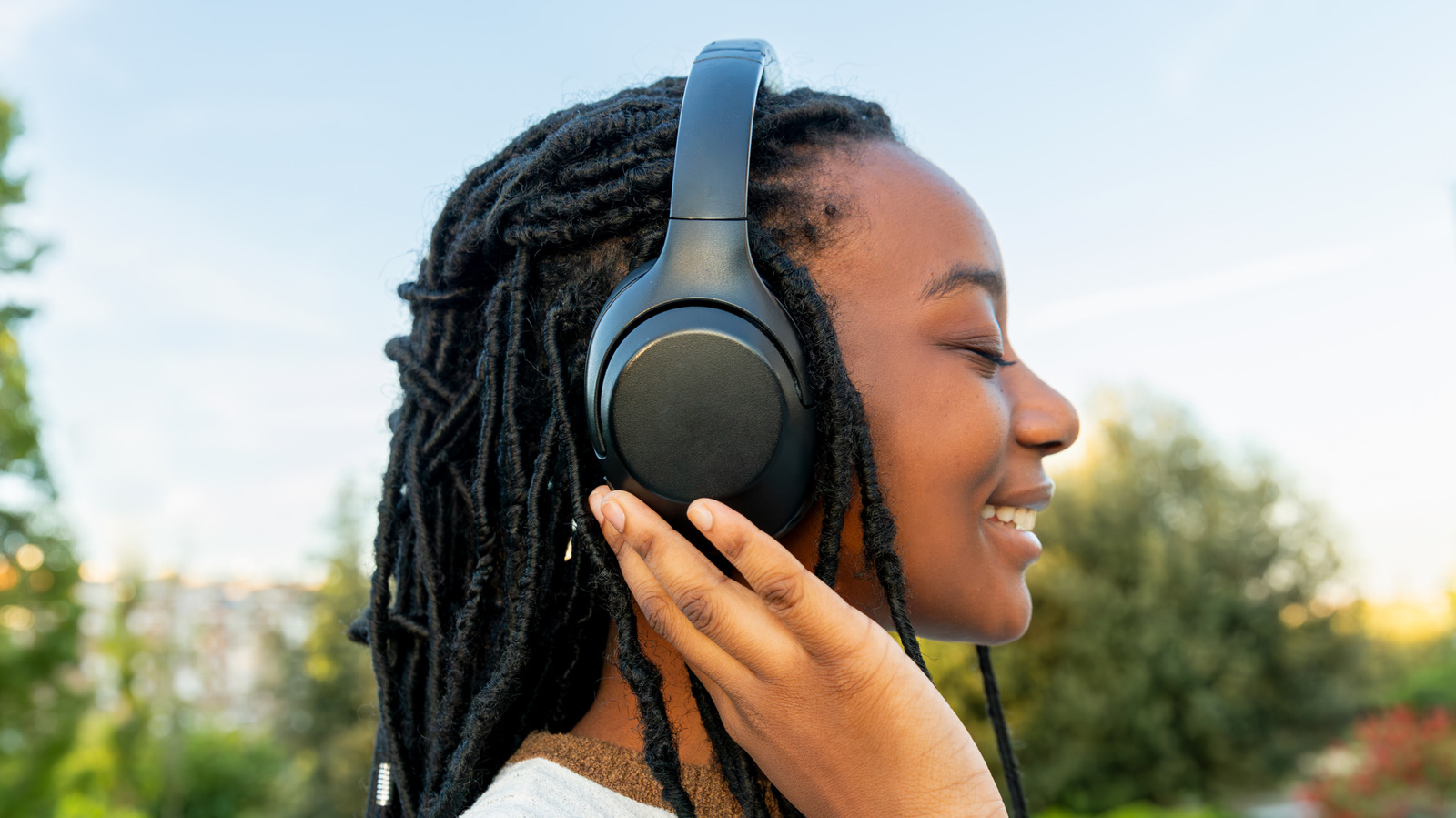 Don’t Want Earbuds? Consumer Reports Says These Headphones Have The Best Audio Quality – SlashGear