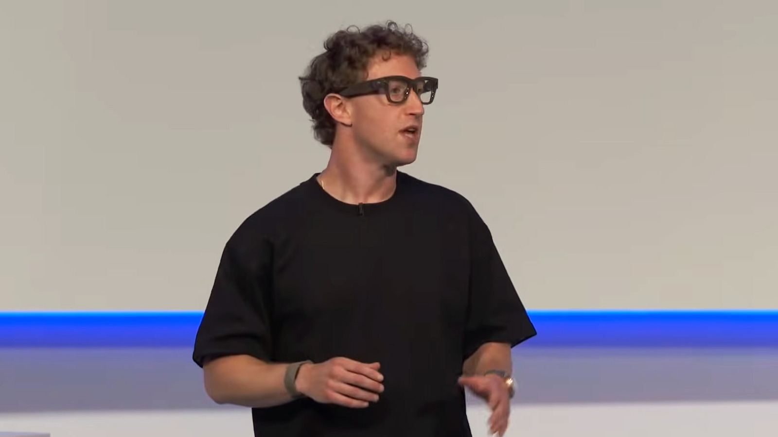 German nonprofit files criminal complaint over Meta smart glasses privacy – Engadget