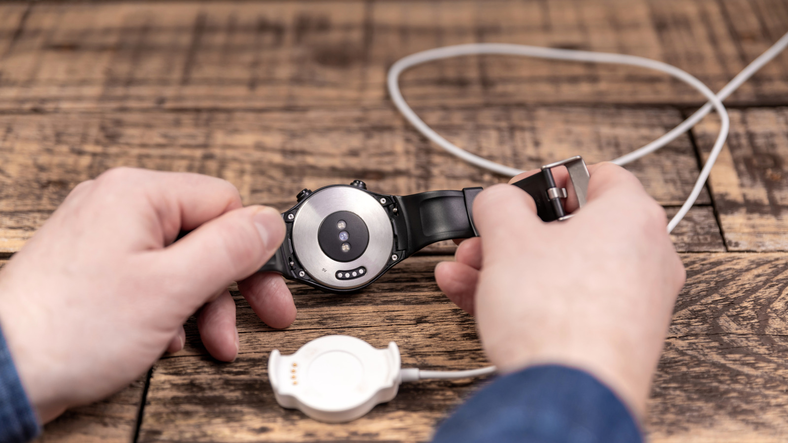 There’s A Good Reason Why Many Smartwatches Don’t Use USB-C Charging Ports – SlashGear