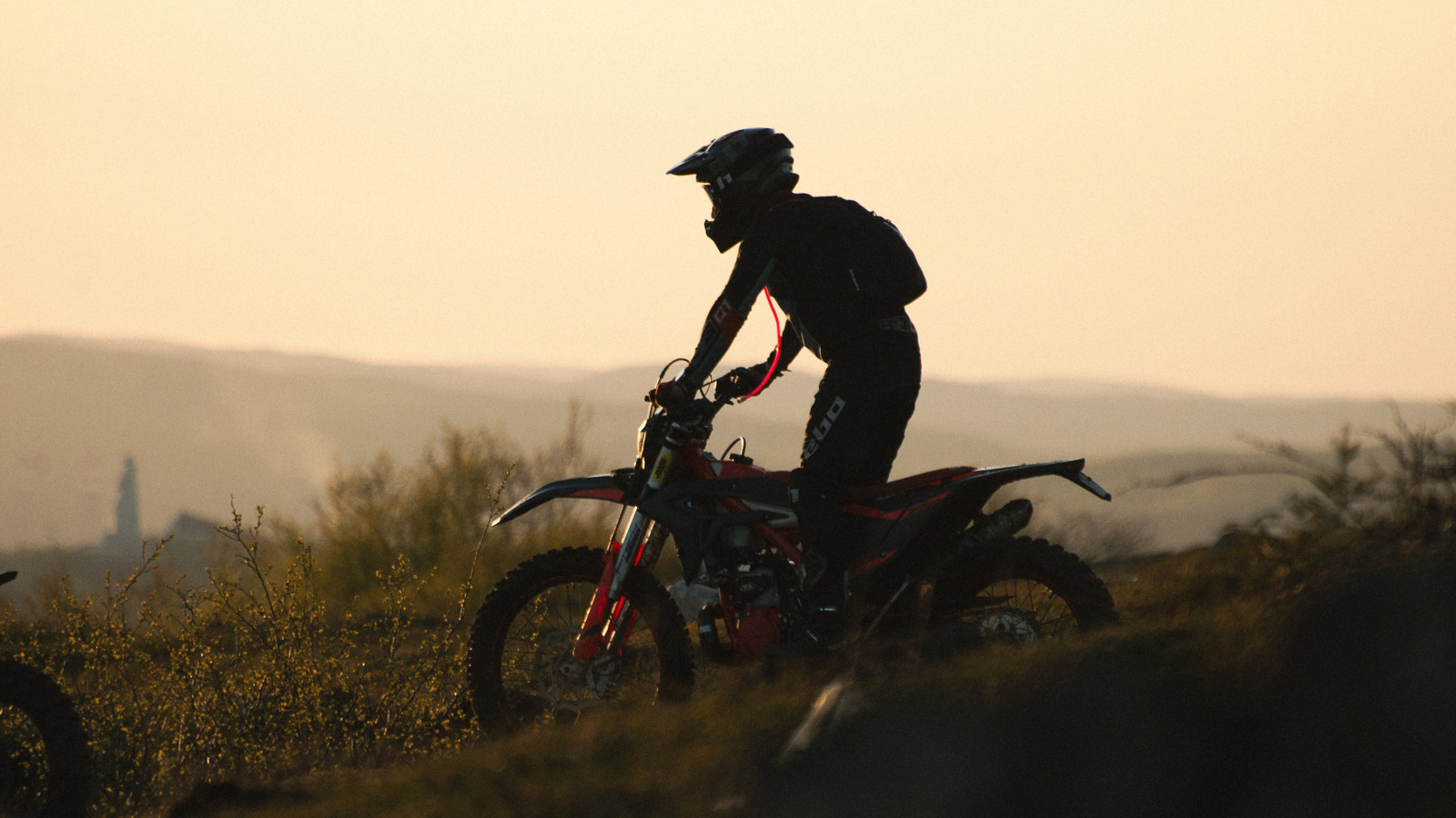 5 Motorcycles You Would Not Want To Take On Long Distance Rides – SlashGear