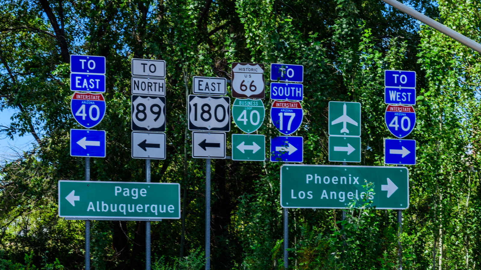Why Are Some Road Signs In All Caps And Some Are Not? – SlashGear