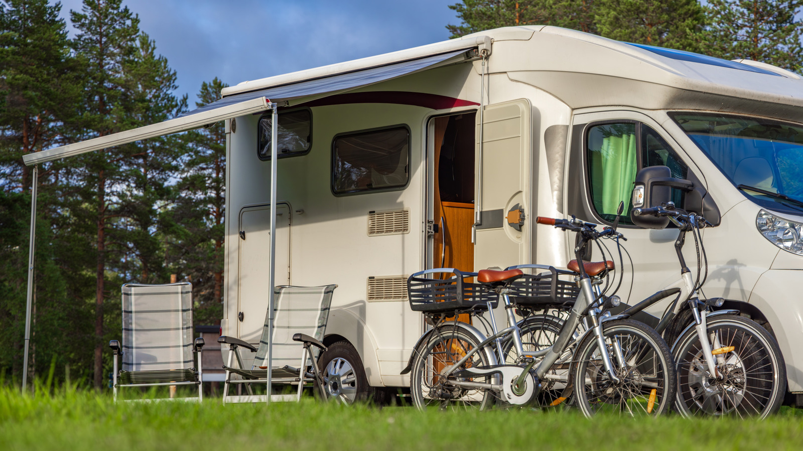 9 Pieces Of Summer Gear Worth Buying For Every RV Owner – SlashGear