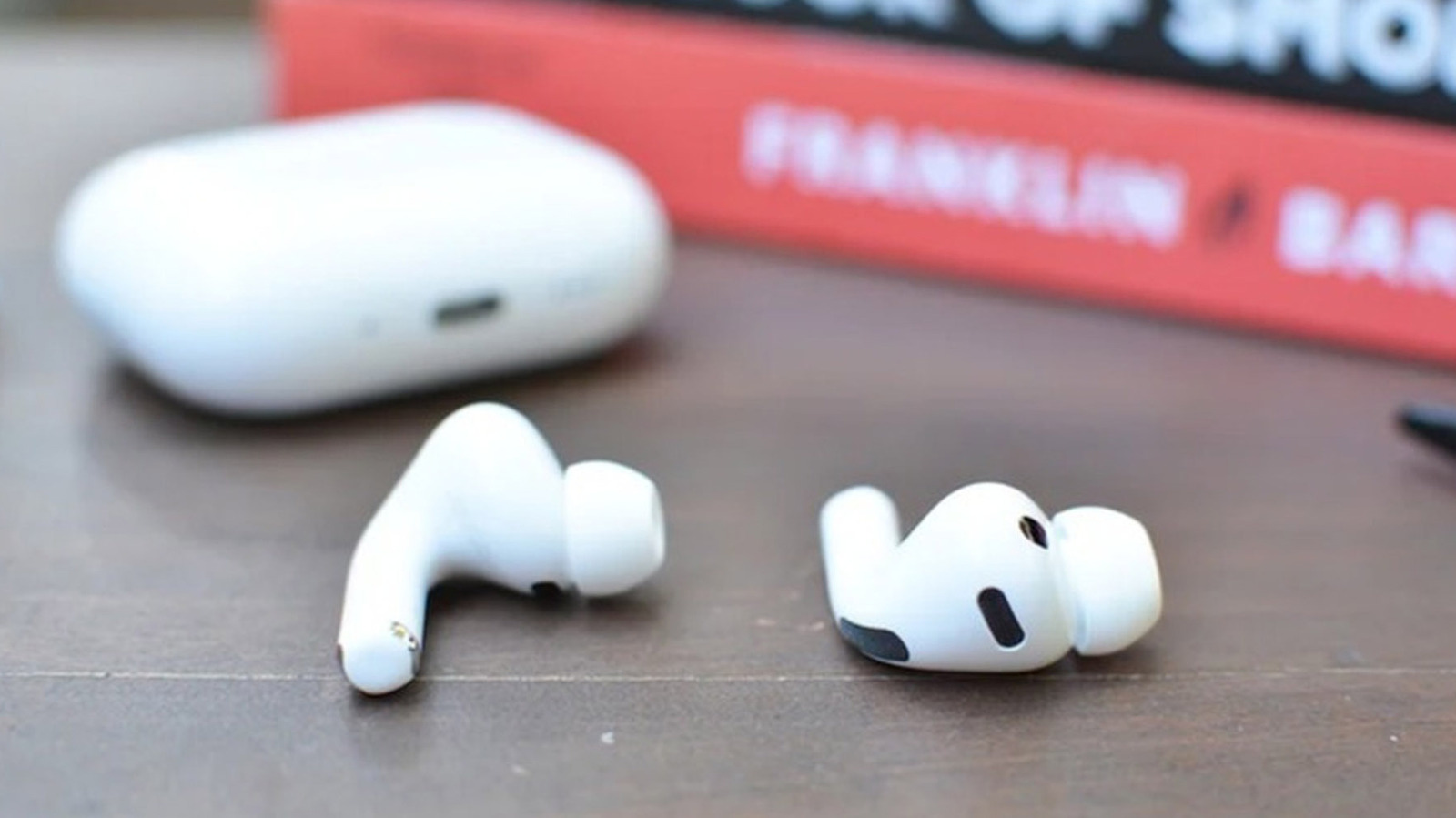 Apple appears to have leaked its camera-equipped AirPods – Engadget