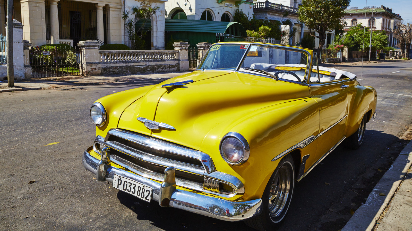 9 Classic American Cars You Can Still See Driving The Streets In Cuba – SlashGear