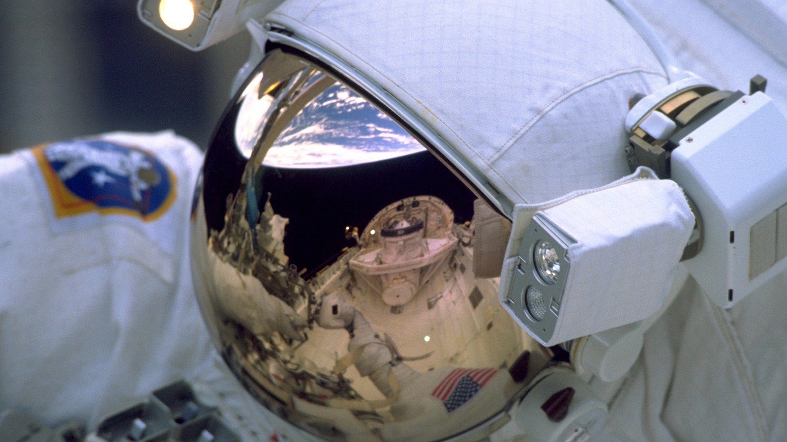 Why Do Some Astronaut Helmets Have Gold-Coated Visors? – SlashGear