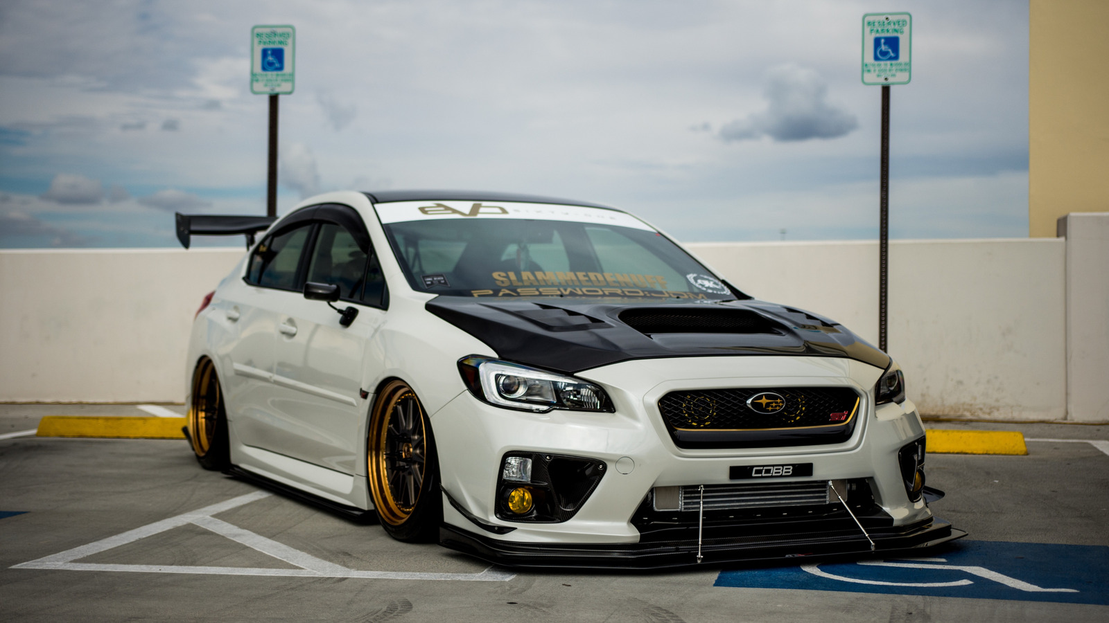 10 Car Mods That Are Illegal In The US – SlashGear